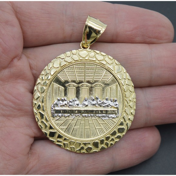 10k Solid Gold Last Supper Round Jesus Medallion Nugget Charm Pendant 41mm 7.7gr - Picture 2 of 6